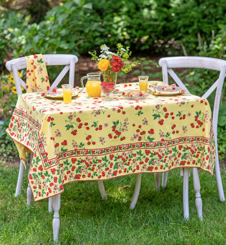Strawberries Yoga Mat  Kitchen & Table Linens, Tableware & Décor  :Beautiful Designs by April Cornell